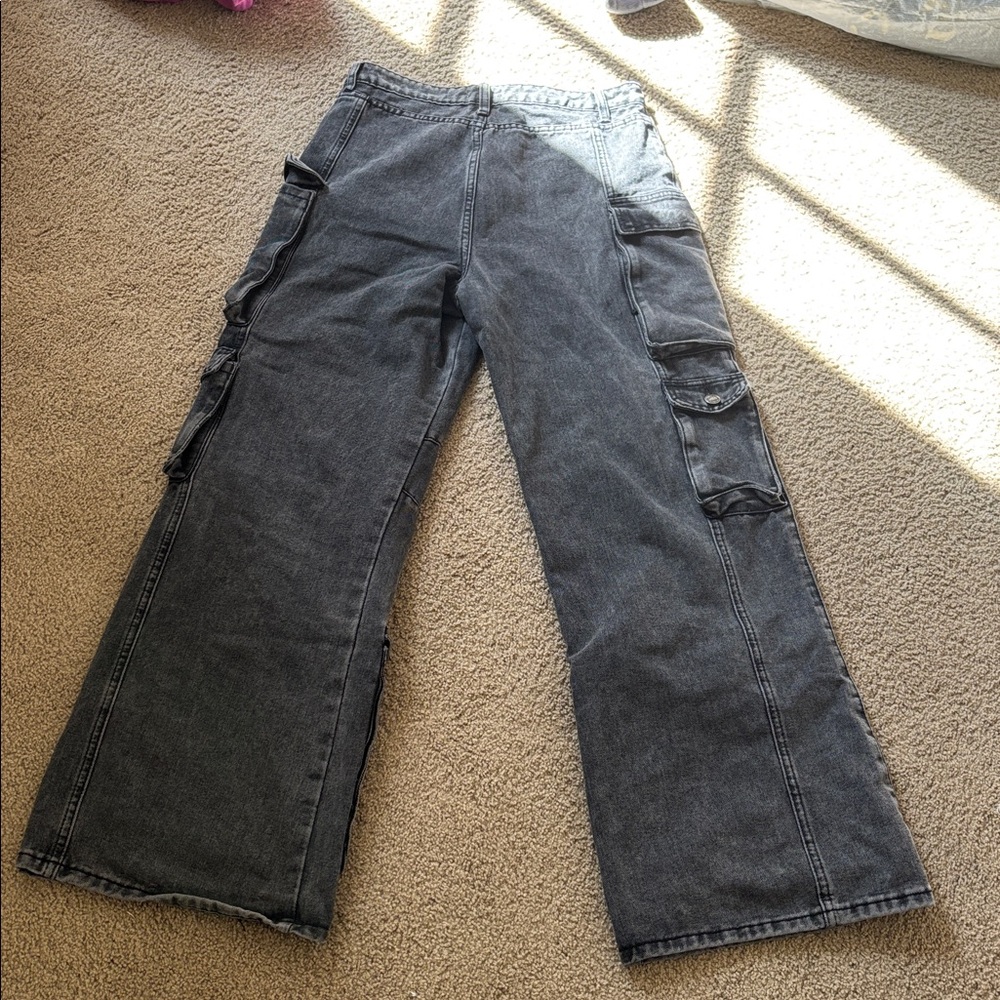 Forever 21 m Dark Gray Cargo Jeans - Picture 2 of 3